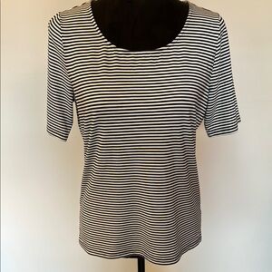 Talbots Black and White Fitted Short Sleeve Tee Size MP Elbow Length